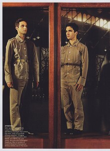 Testino_US_Vogue_February_2008_09.thumb.jpg.5edf6579a4106524f4da0524a0753d58.jpg