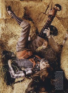 Testino_US_Vogue_November_2009_11.thumb.jpg.e06a991bd8af613e0f6d74758d2826e5.jpg