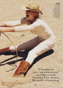 Testino_US_Vogue_October_2007_04.thumb.jpg.d2082482e218d1ac8add2d78003963dc.jpg