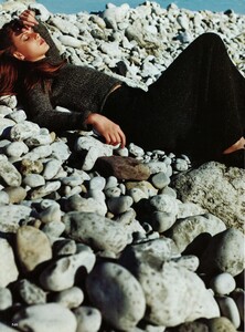 Testino_US_Vogue_September_1998_05.thumb.jpg.e5252bc415ee18f9476040d059449d51.jpg