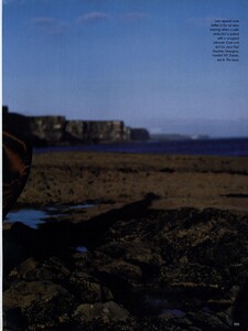 Testino_US_Vogue_September_1998_16.thumb.jpg.a160a49545abc6efc692161d6c63991c.jpg