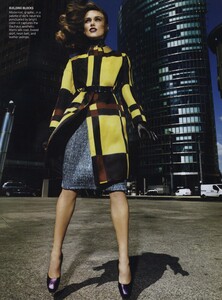 Testino_US_Vogue_September_2008_15.thumb.jpg.69b47d4d22434ea183c689dec896f715.jpg