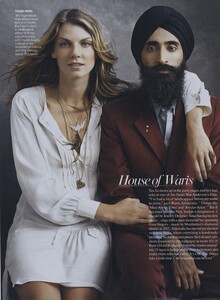 Top_Roy_US_Vogue_November_2009_02.thumb.jpg.cd4946f96a37873d997c35c06340eda4.jpg