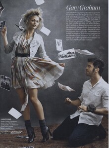 Top_Roy_US_Vogue_November_2009_07.thumb.jpg.14d22754a4dcfbc460c0f31bea34327a.jpg