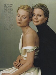 Women_Leibovitz_US_Vogue_November_1999_04.thumb.jpg.d579b6d670ab220bf8d7b2ea1201bd6d.jpg
