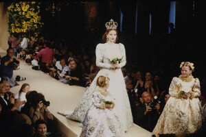 YSL-FW1994-HC-04.jpg