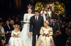 YSL-FW1994-HC-05.jpg