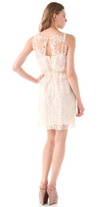 alice4062311906_p2_1-0.jpg