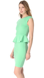 alice4117510167_q3_1-0.jpg