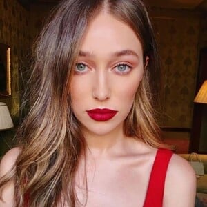 alyciadebnamcarey_kru_195982462_1850160438494557_5367256256962675556_n.jpg