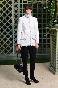 astrid-berges-at-chanel-show-at-spring-summer-2018-haute-couture-fashion-week-in-paris-01-23-2018-5.jpg