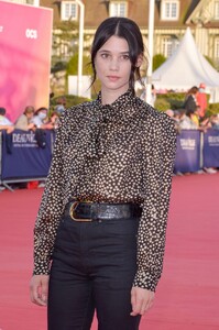 astrid-berges-frisbey-les-deux-alfred-premiere-at-the-46th-deauville-american-film-festival-4.jpg