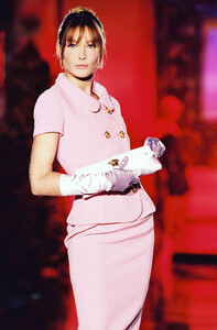atelier-versace-ss-1995-4.thumb.jpg.69213362e96582e00bbd8a5598de92ab.jpg