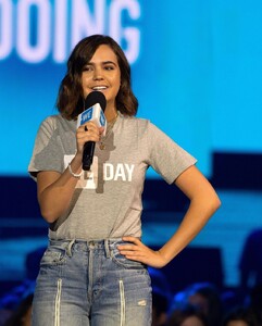 bailee-madison-we-day-in-chicago-05-08-2019-1.jpg
