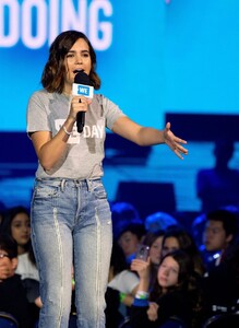 bailee-madison-we-day-in-chicago-05-08-2019-4.jpg