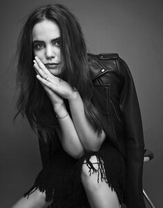 bailee_madison_in_nylon_espanol_magazine23.png