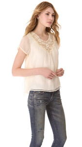 beyon4010740418_q3_1-0.jpg