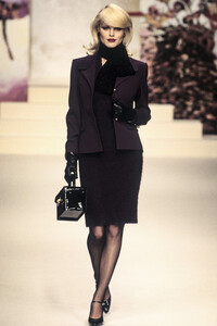 celine-fw-1995-1.thumb.jpg.434400bc885178a314a002c8734b1e38.jpg
