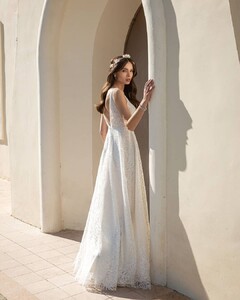 clair.bridal_210567989_1247196522400632_3611989103393843113_n.jpg
