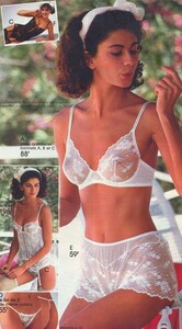 d289566796688cbcafe1c9804a27e359--retro-lingerie-asd.thumb.jpg.37806611900dc6365b1b3278e9433df1.jpg