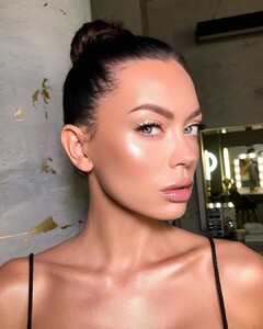 doktormakeup_117470177_338229100684144_1243710699631774369_n.jpg