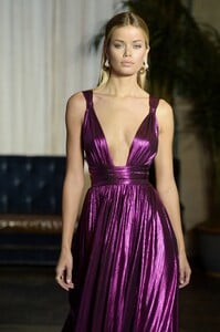 goddess_fuchsia_gown_01-1.jpg