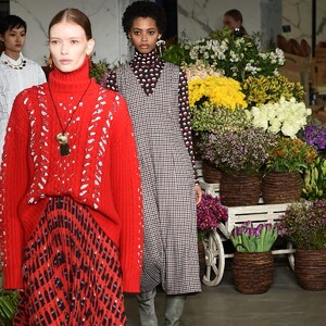 jason-wu-fall-2021.thumb.jpg.60f943fd2258eeb3d6c74830824ccffd.jpg