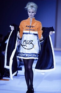 jcb-fw-1996.thumb.jpg.d017e255e7adc248cfcfaec68ba778b7.jpg