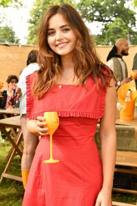 jenna-louise-coleman-at-veuve-clicquot-champagne-garden-08-07-2021-1.jpg