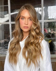 josephineskriver_239164205_2580741125403810_5716477960745982348_n.jpg