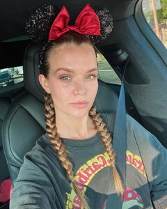 josephineskriver_240635364_4467537256625250_6084827168516096224_n.jpg