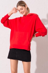 kapusonlu-kanguru-cep-detayli-sweatshirt_15332_kirmizi-kirmizi_3_enbuyuk.jpg