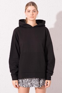 kapusonlu-kanguru-cep-detayli-sweatshirt_15332_siyah-siyah_4_enbuyuk.jpg