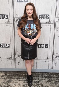 katherine_langford_visits_build_series015.png