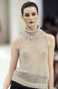 lanvin-ss-2000-5.thumb.jpg.8960b0ae57b73247b15a1099803bd67e.jpg