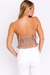 le_lis-sleeveless-ruched-top-beige-01ae2db9_l.thumb.jpg.fc33d180d7e0bc45b63ad318f8ffe36e.jpg