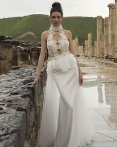 lubnasafadi_couture_53117294_2324034747882526_739805243790166115_n.jpg