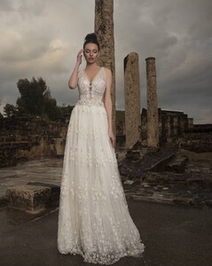 lubnasafadi_couture_58873501_133717911132243_226721890538067788_n.jpg