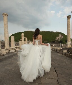 lubnasafadi_couture_60400343_600873213736729_5962620089606076394_n.jpg