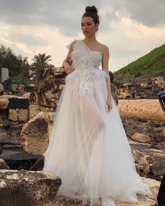 lubnasafadi_couture_64444116_133473471186768_8218132340279270287_n.jpg