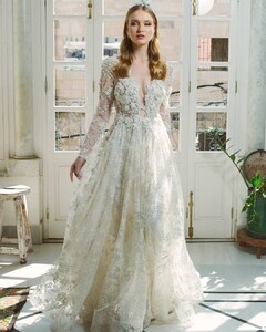 lubnasafadi_couture_85250496_143762687104614_2201520520394342781_n.jpg