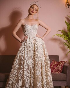 lubnasafadi_couture_87581738_824365341409085_7796677567301434507_n.jpg
