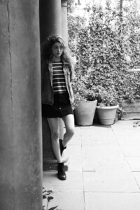 natalia-dyer-new-potato-5.jpg