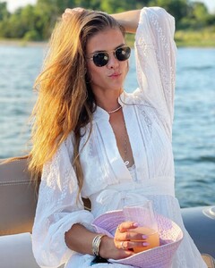 ninaagdal_1629086070084805.jpg