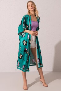 oversize-cicek-desenli-kimono_15322_yesil-yesil_3_enbuyuk.jpg