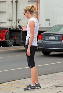 rachael-taylor-501634.jpg