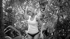rachaeltbond01.jpg