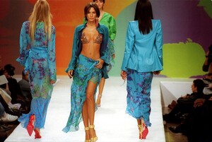 ungaro-ss2000-03.jpg