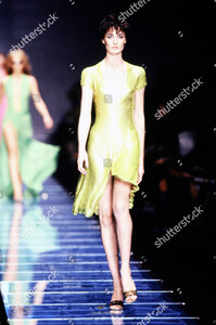 versace-spring-2000-ready-to-wear-runway-show-milan-italy-shutterstock-editorial-10434179bi.jpg