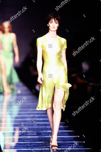 versace-spring-2000-ready-to-wear-runway-show-milan-italy-shutterstock-editorial-10434179do.jpg